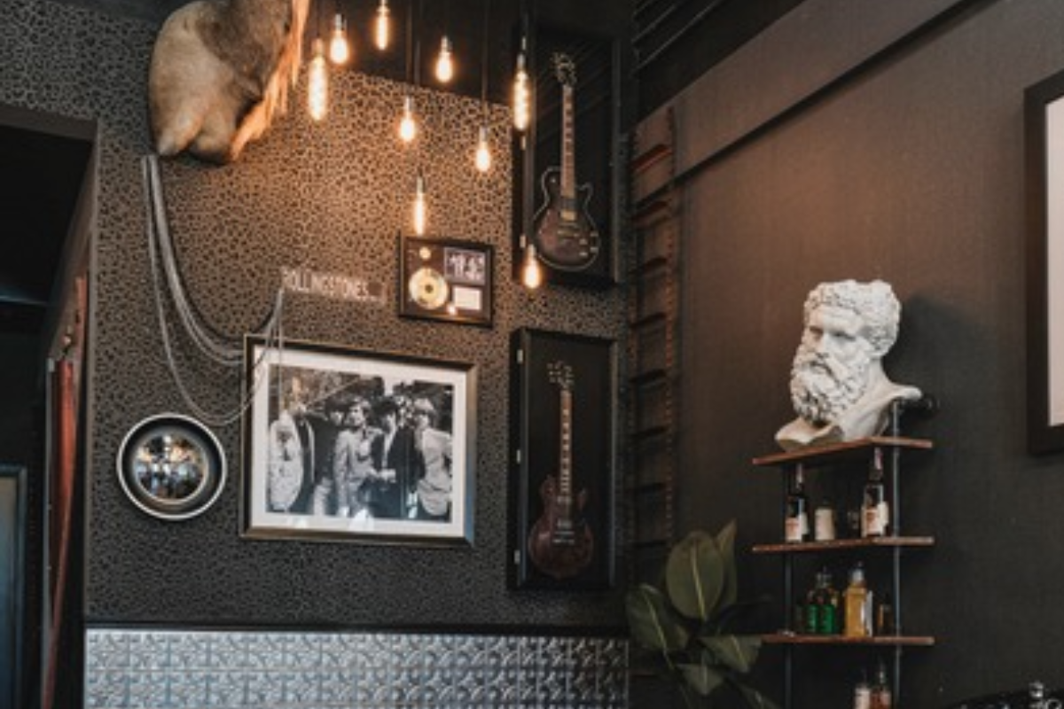 House of Heritage Traditional Grey Hair Alternatives Las Vegas Nevada House_of_Heritage_Grey_Hair_Blend_Naturally_Las_Vegas_Nevada